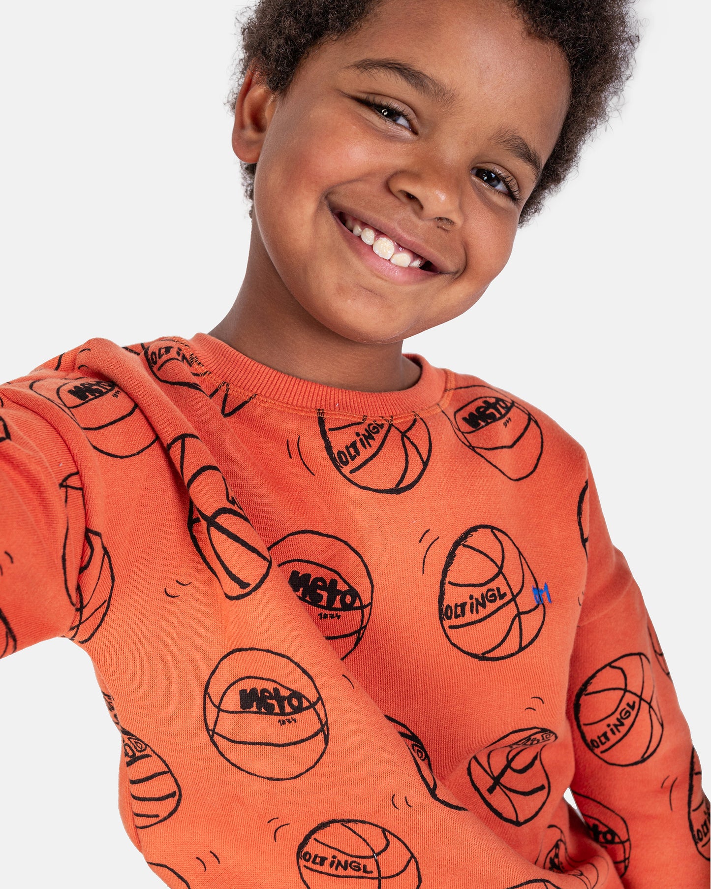 BASKETBALL SWEATSHIRT