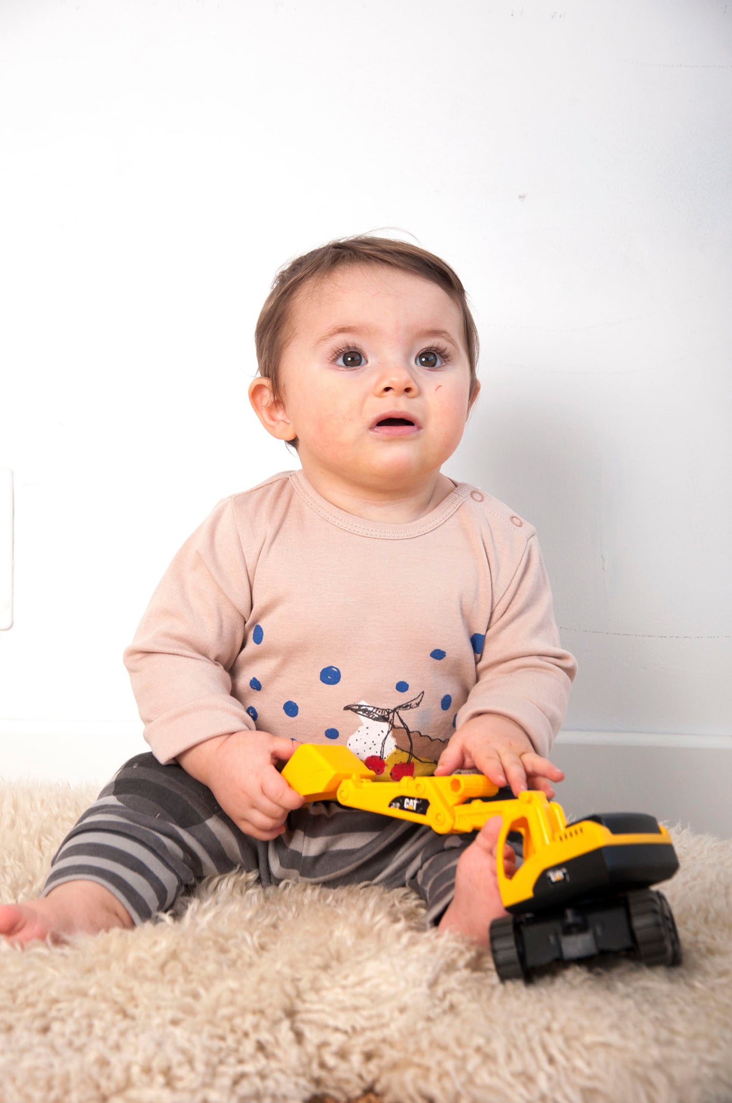 CAMISETA DE BEBÉ GRANDMA´S CARROT CAKE