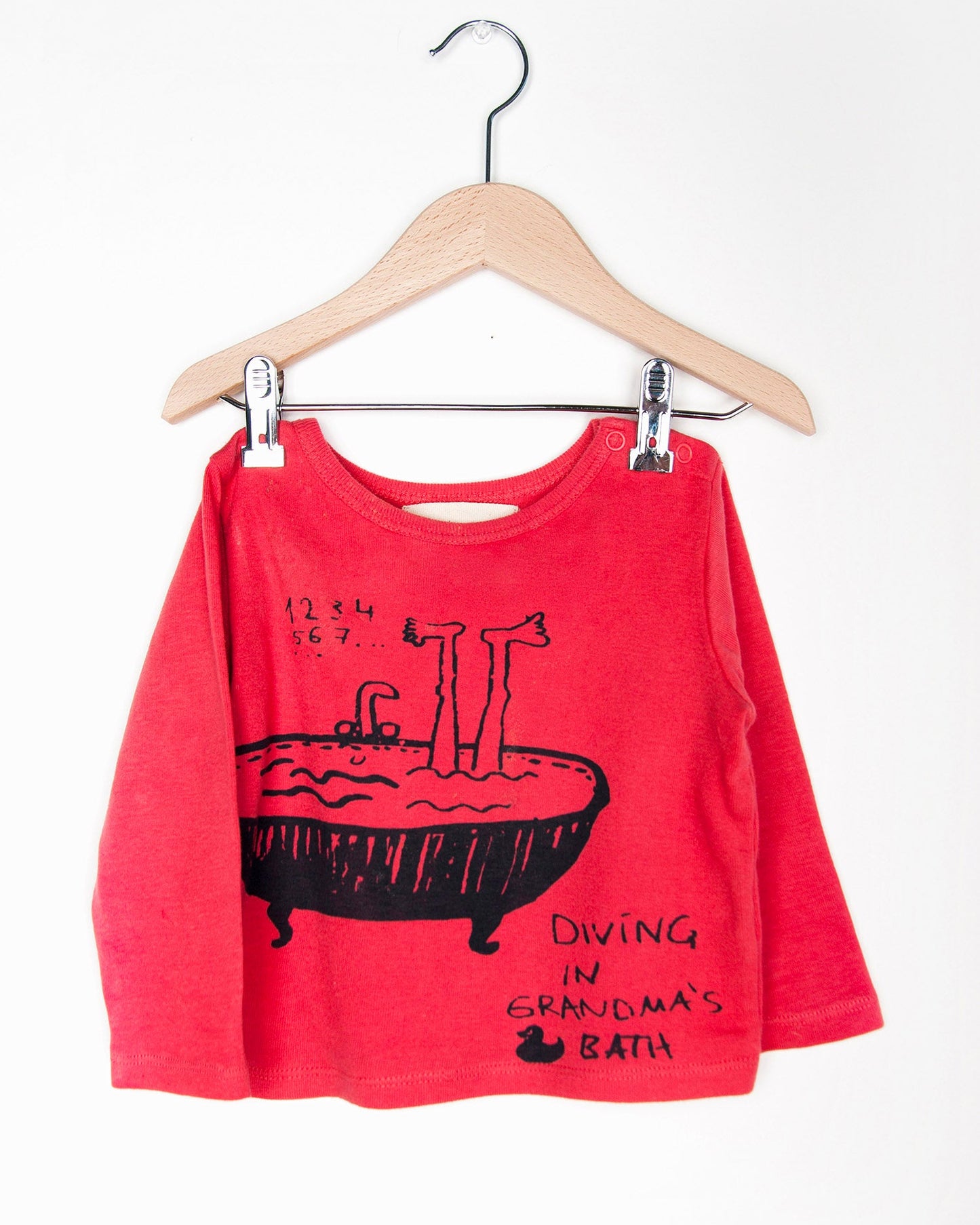 CAMISETA DE BEBÉ DIVING IN GRANDMA'S BATHTUB
